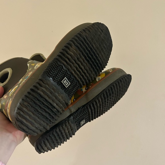 Bogs Kids' Camper Print Boots - Picture 4 of 5